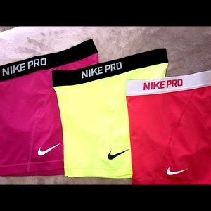 3 Nike Pro Spandex